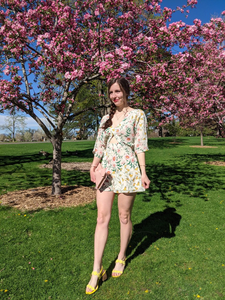 \"floral-romper-yellow-shoes-spring-outfit-brunch-style\"